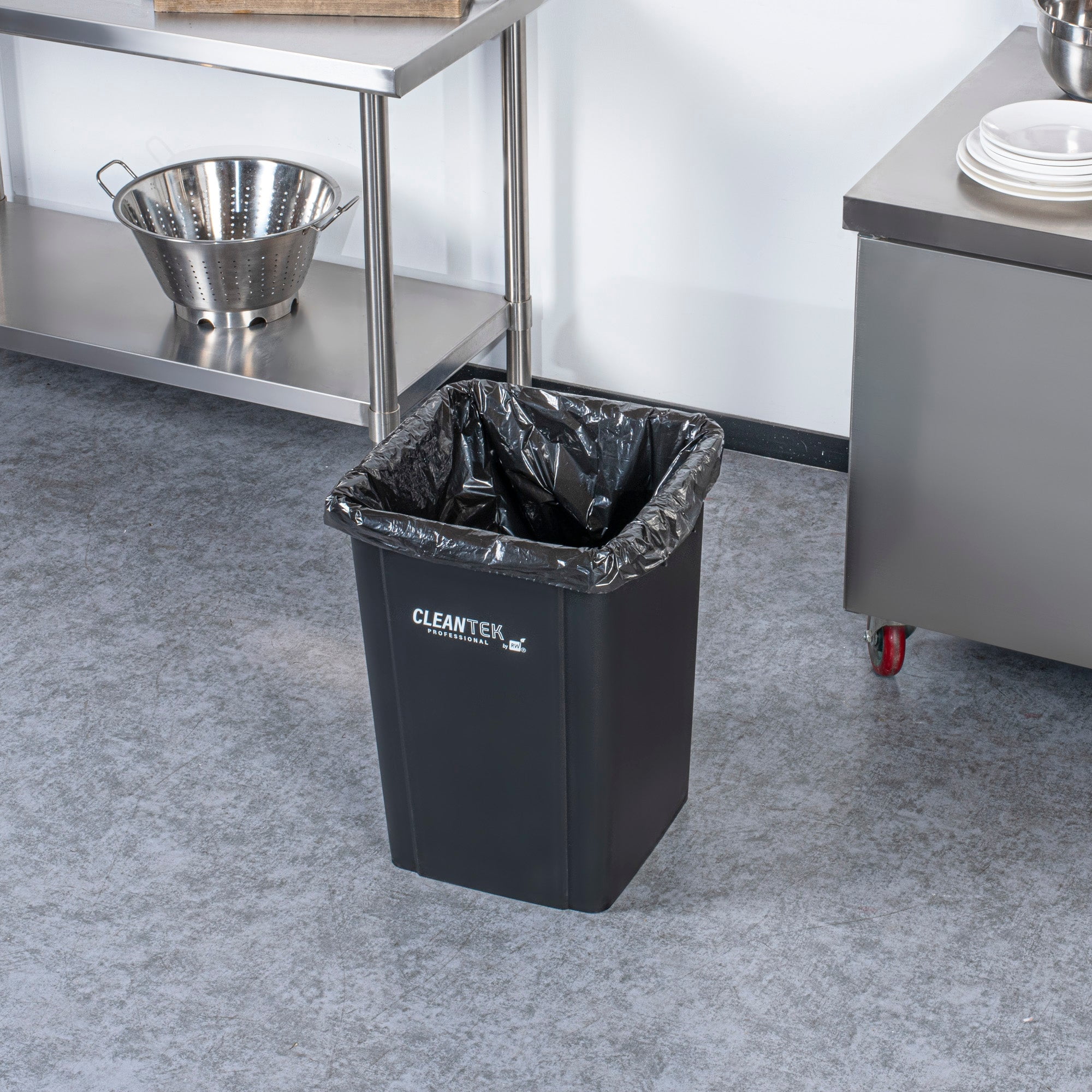 Clean Tek Professional 19 gal Square Black Plastic Trash Can - 16" x 16" x 21 1/4" - 1 count box