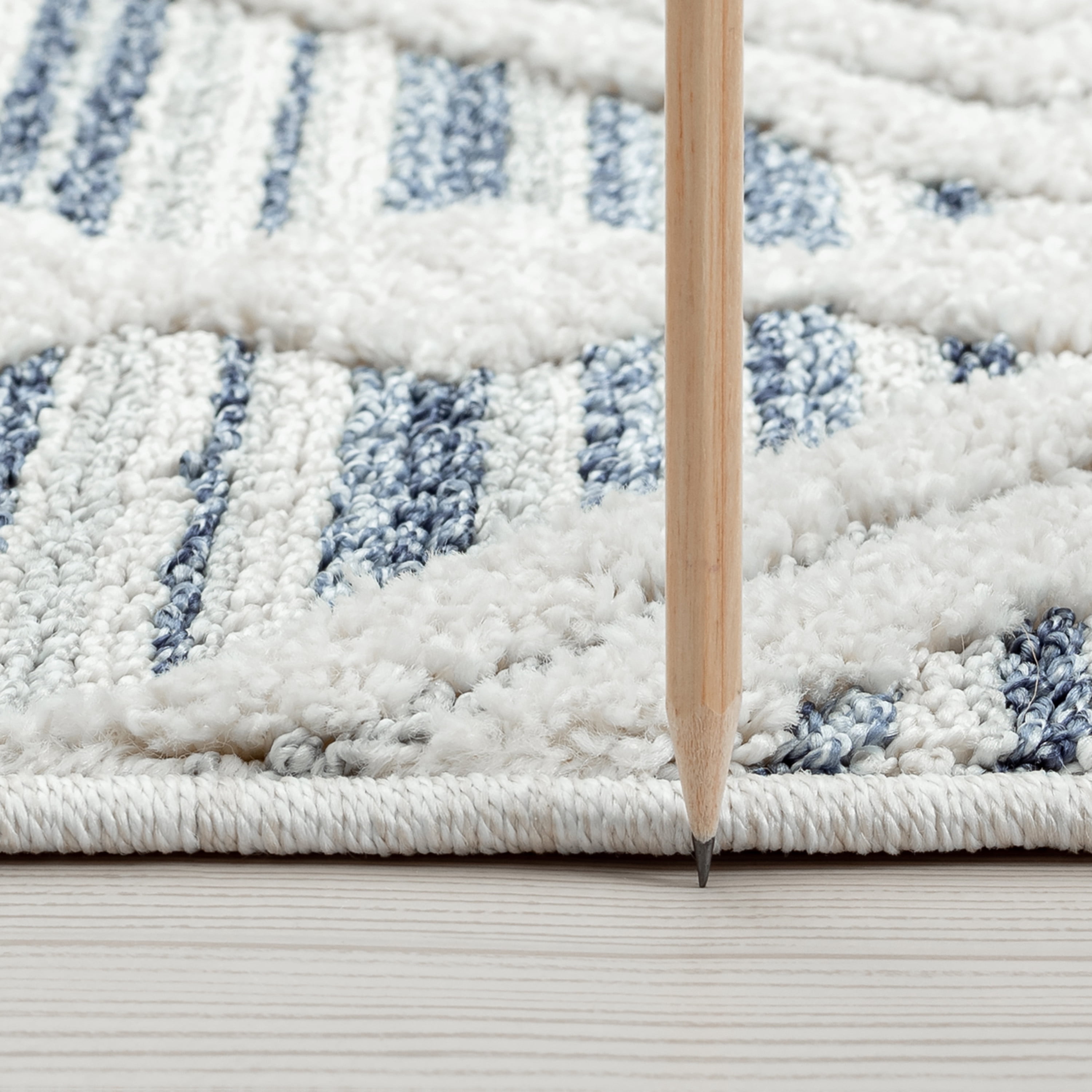 Transitional 5x8 Area Rug (5'3'' x 7'3'') Moroccan Blue, Cream Living Room Easy to Clean