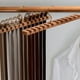 thumbnail image 4 of Organizador de Ropa Portátil con Estante de Almacenamiento y Colgador Giratorio, 4 of 9