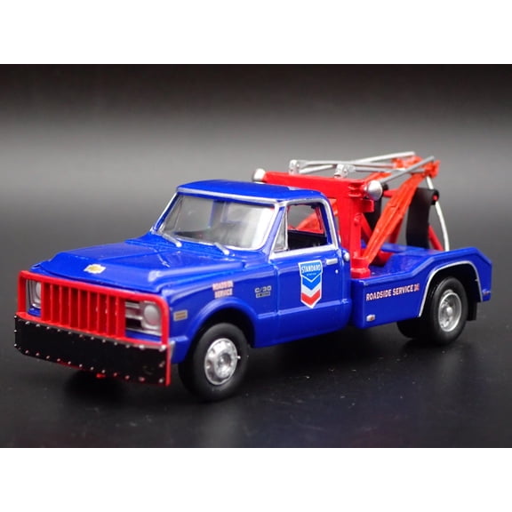 Open Box 1969 69 CHEVROLET C30 DUALLY TOW TRUCK STANDARD OIL 1:64 SCALE DIECAST MODEL CAR