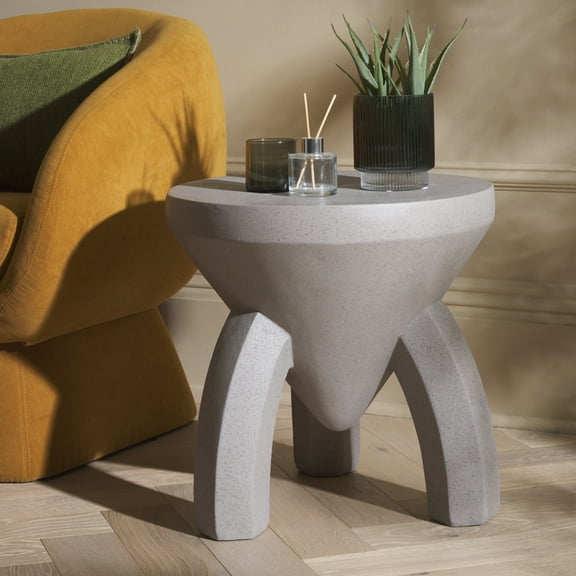 Safavieh Keilani Modern Magnesium Oxide Round Accent Table, Gray
