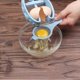 thumbnail image 4 of Abridor de huevos multifuncional 2 en 1 yuxing separador de huevos para huevos crudos verde, 4 of 5