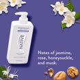 thumbnail image 2 of Gel de baño hidratante nocturno nativo de jazmín y nuez 530 ml, 2 of 6