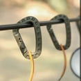 thumbnail image 4 of Llavero táctico con clip para equipo, ganchos multiusos, hebilla para colgar mochilas, ideal para viajes y acampadas al aire libre., 4 of 5
