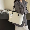 thumbnail image 2 of Bolsos de mano informales de PU con cremallera interior, sólidos, 2024, ligeros, de lujo, con hilo de coser, versátiles, de gran capacidad, para jóvenes, para mujeres, 2 of 5