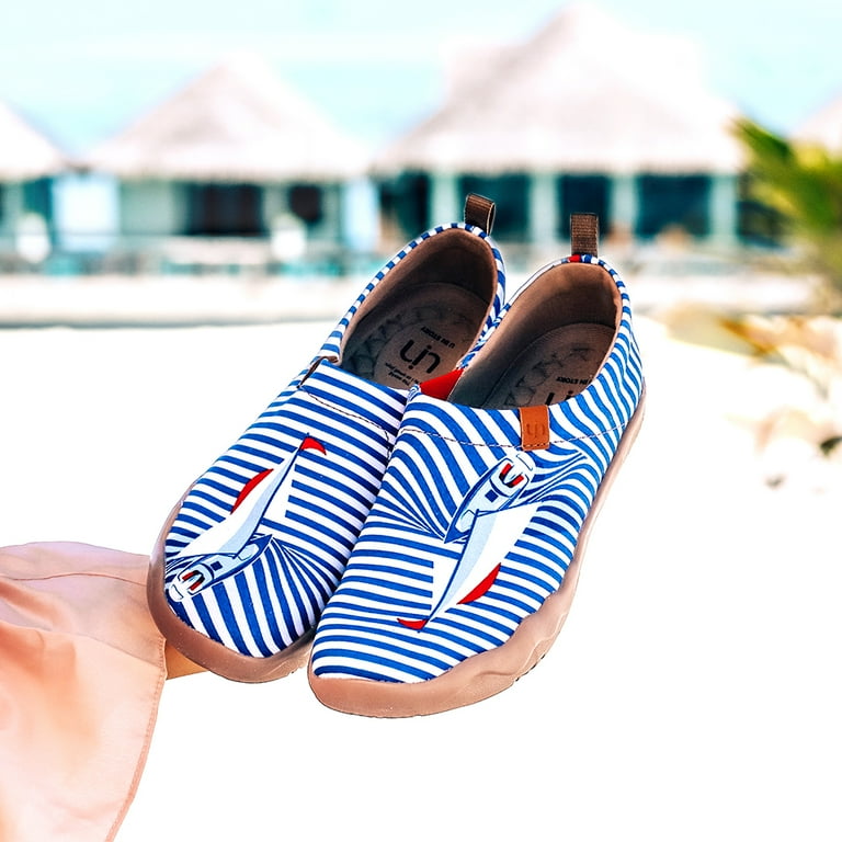 Canvas flats slip ons 2025