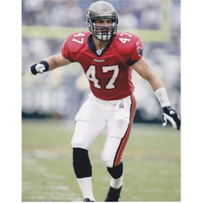 John Lynch Unsigned Tampa Bay Bucs 8X10 Inch Photo 