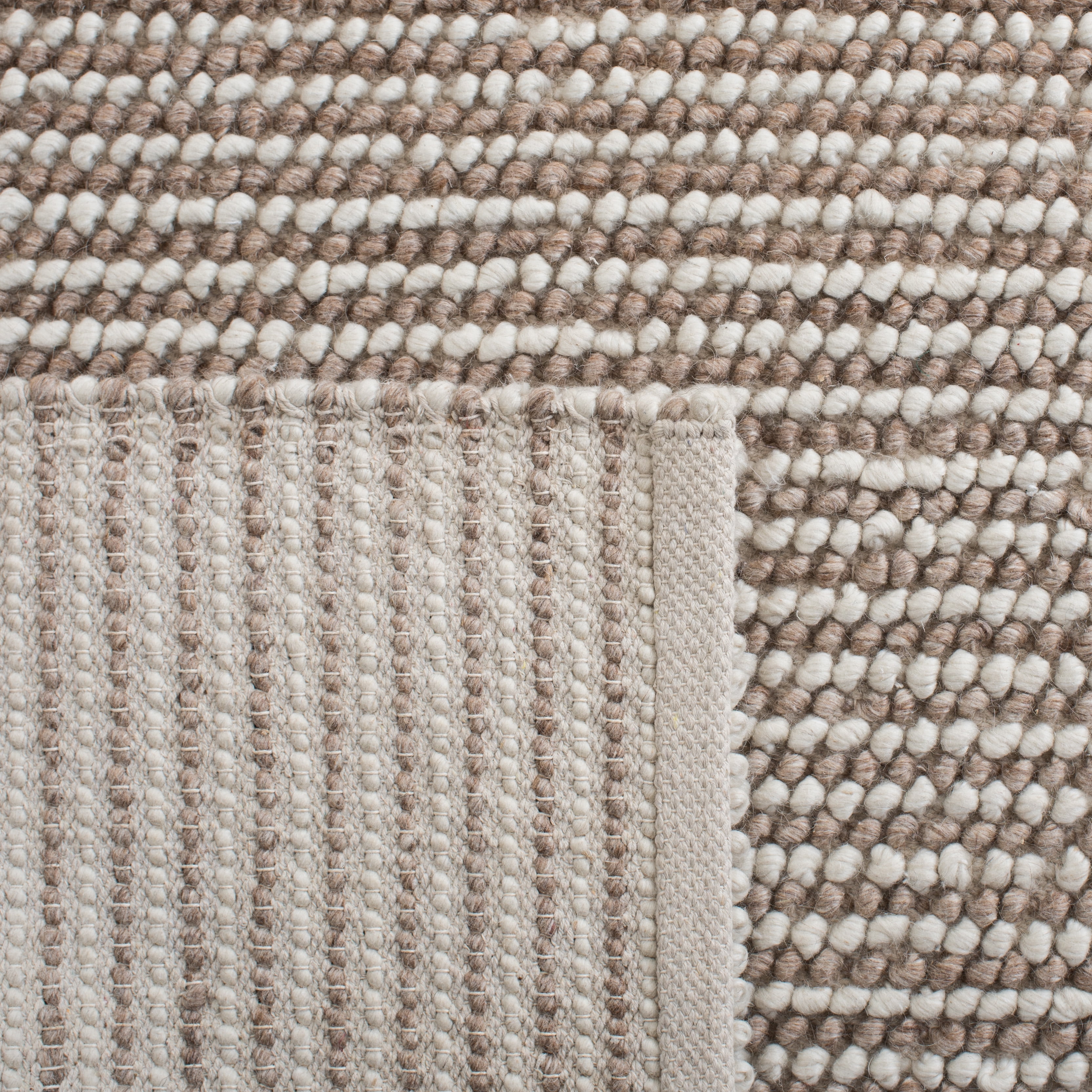 SAFAVIEH Natura Janis Distressed Area Rug, Beige/Ivory, 6' x 6' Square