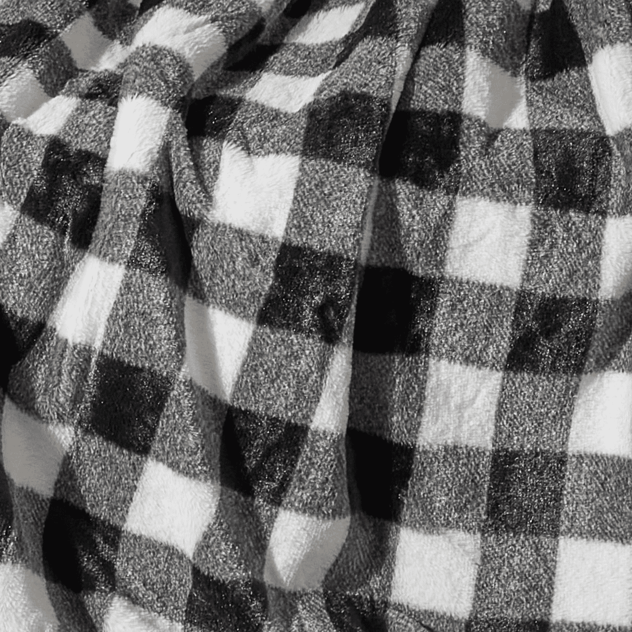 Dearfoams Reverse Sherpa Throw Blanket, Black-White Buffalo Plaid, Standard Throw