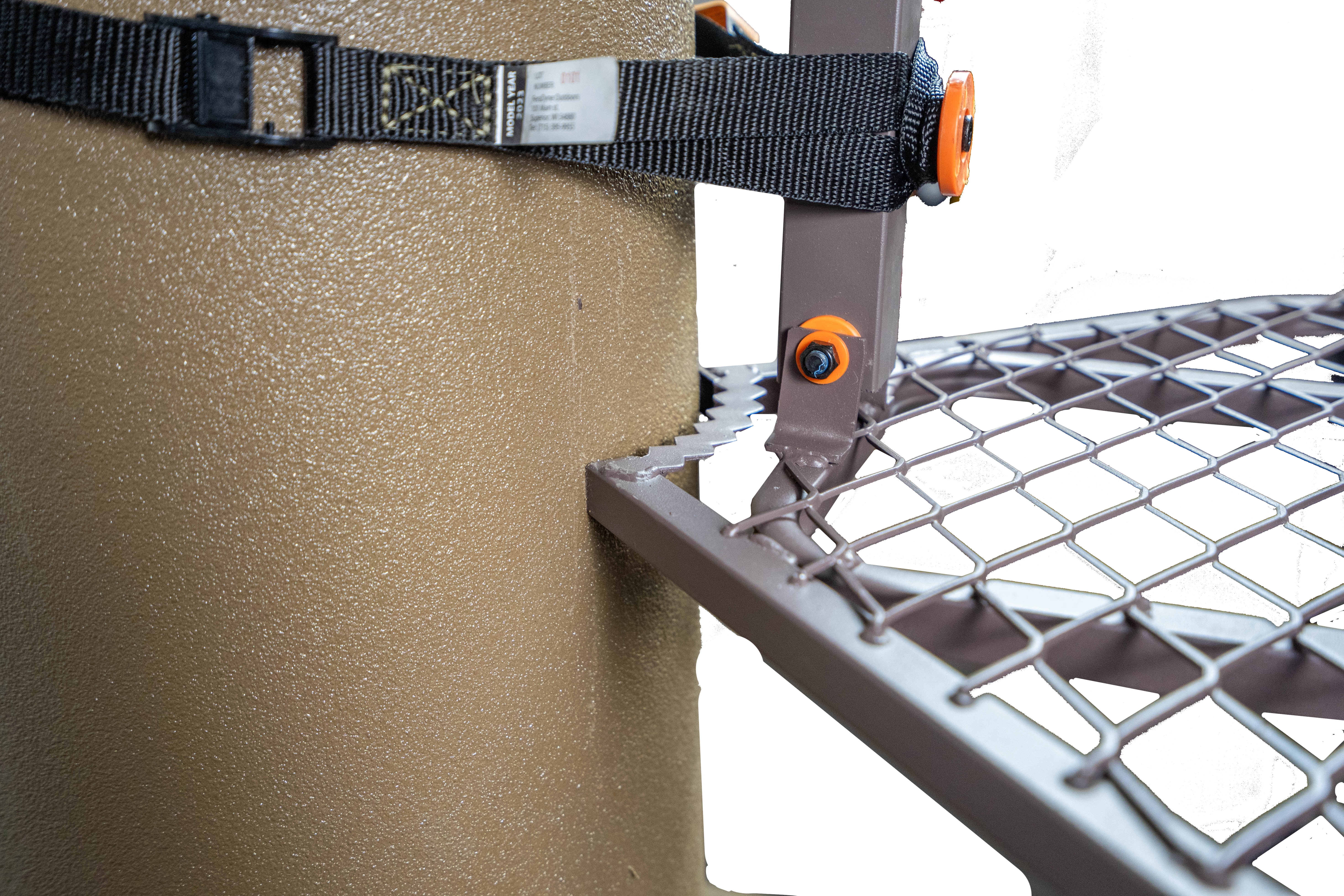 Rhino Hang On Stand w/ Shooting Rail