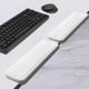 thumbnail image 5 of Almohadilla para codos de escritorio, reposabrazos acolchado, cojín para borde de escritorio, soporte de espuma viscoelástica para mesa PU blanco 2 piezas, 5 of 8