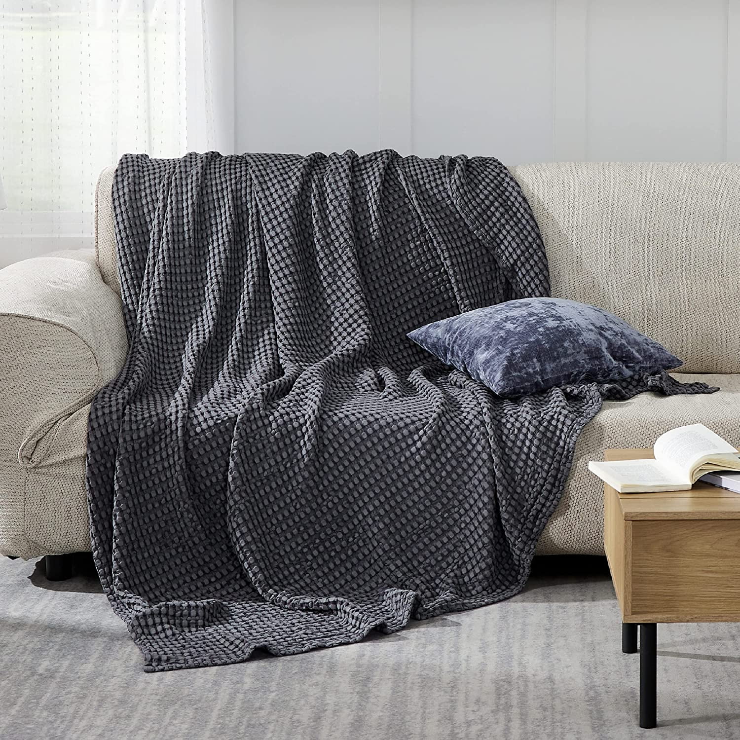 Bedsure Cooling Bamboo Waffle Twin XL Blanket Breathable for Hot