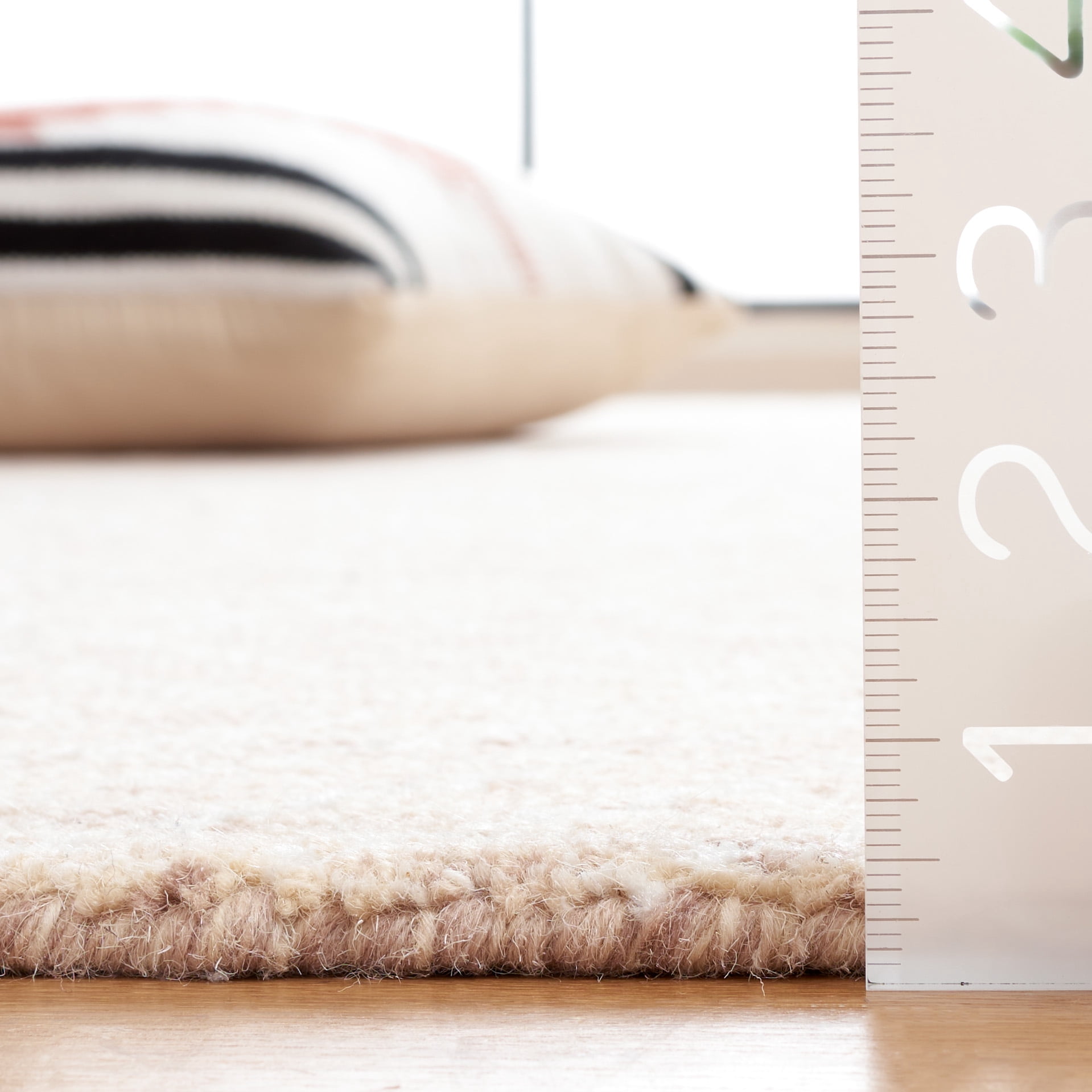 SAFAVIEH Abstract Dania Diamond Area Rug, Beige/Ivory, 6' x 6' Square