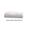 thumbnail image 3 of Manta de forro polar de poliéster beige de 70x100 cm, ideal para refrescarse con el aire acondicionado, perfecta para siestas y para personas que suelen pasar calor al dormir (1 pieza). Rkxzt, 3 of 9