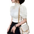 thumbnail image 2 of Camiseta de manga corta de punto con cuello alto, diseño de manga abullonada blanca para mujer, chaqueta pequeña elegante y ajustada para mujer., 2 of 6