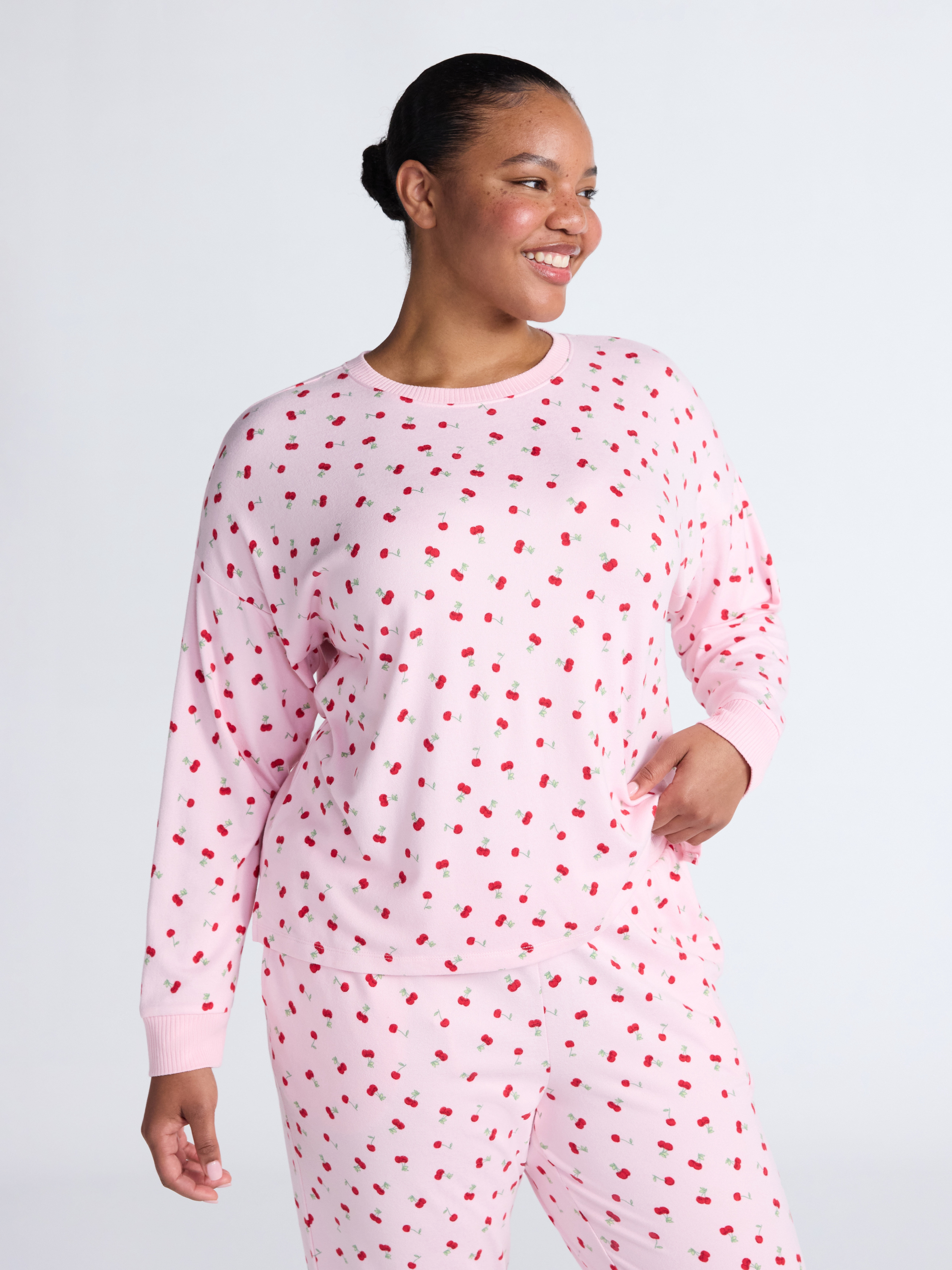 Joyspun Women's Cozy Lounge Collection Hacci Knit Sleep Top with Long Sleeves, Sizes XS-3X