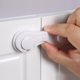 thumbnail image 5 of Cerradura de puerta magnética Afortunado para Mueble Nevera con adhesivo blanco, 5 of 5