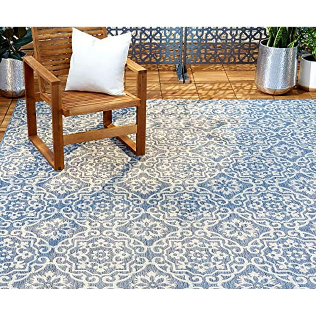 Nicole Miller New York Patio Country Danica Transitional Geometric Indoor/Outdoor Area Rug, Blue/Grey, 3'11"x5'2"