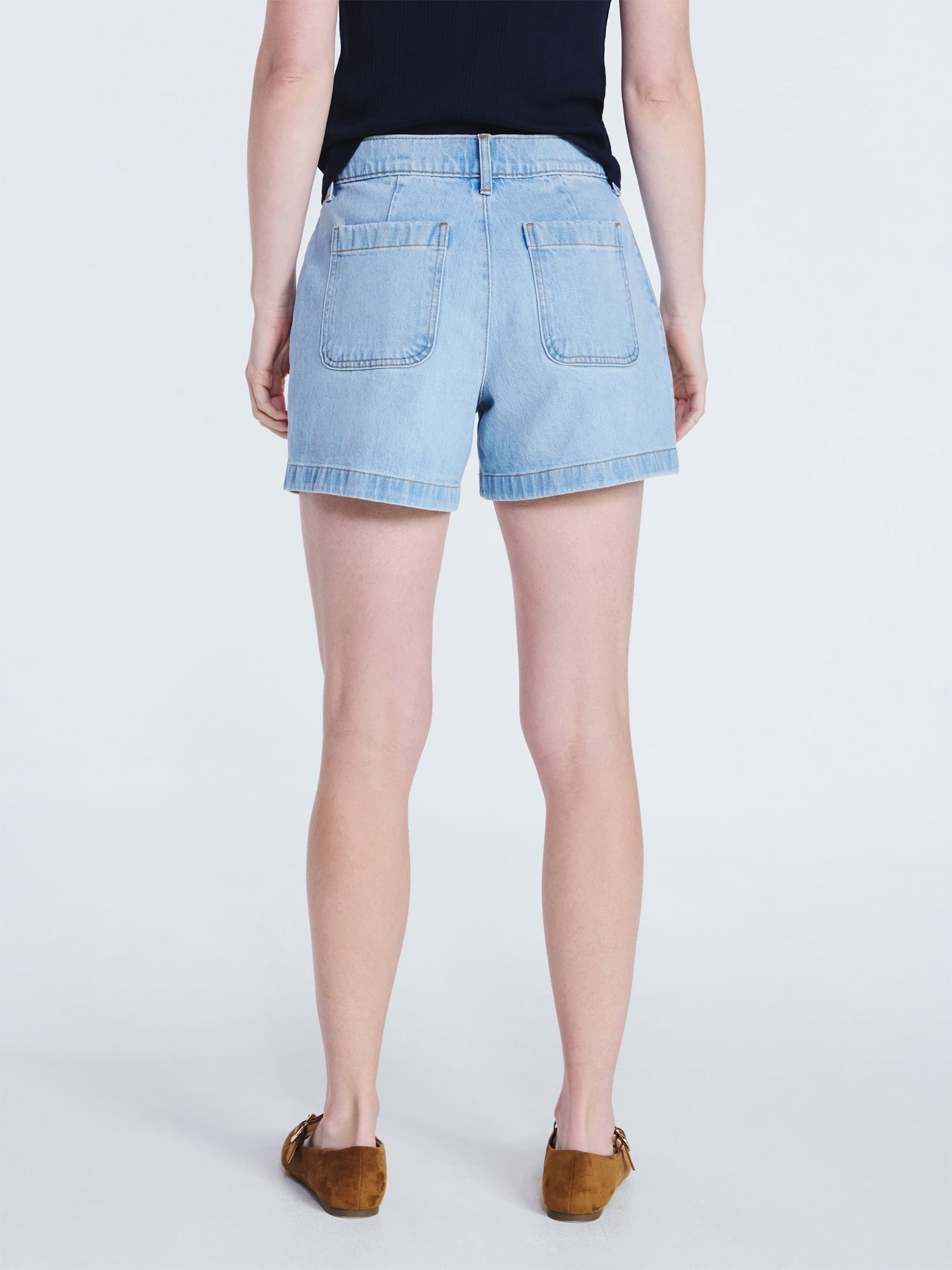 Free Assembly Women's and Women's Plus Patch Pocket Denim Shorts, 4" Inseam, Sizes 0-28W