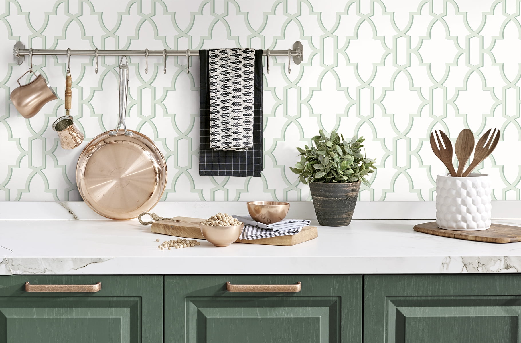 Wallquest, Inc. Luxe Haven Coastal Lattice Peel and Stick Wallpaper Seaglass