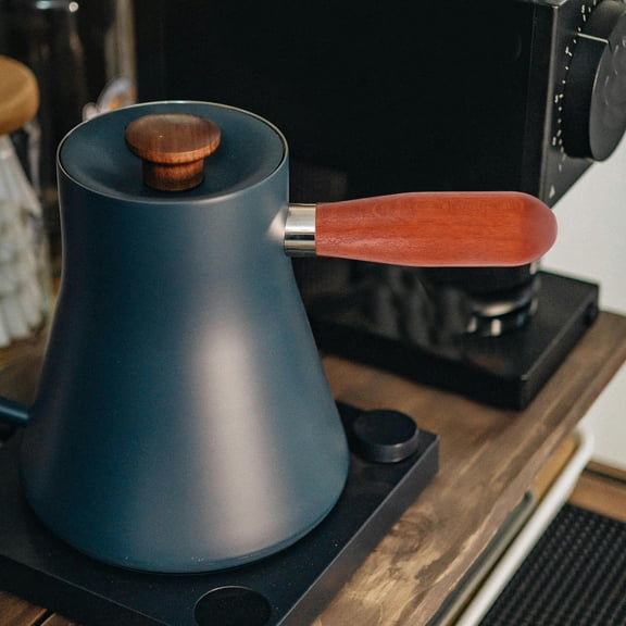 IDEANATEGRATE 1Pcs Water Kettle Stovetop Teapot Wooden Handle for Home and Office Use