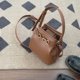 thumbnail image 2 of Bolsos de hombro para mujer 2023, nuevo diseño retro, bolso de cubo portátil para señoras mayores, moderno, sencillo, bandolera, pequeño bolso de mano, 2 of 4