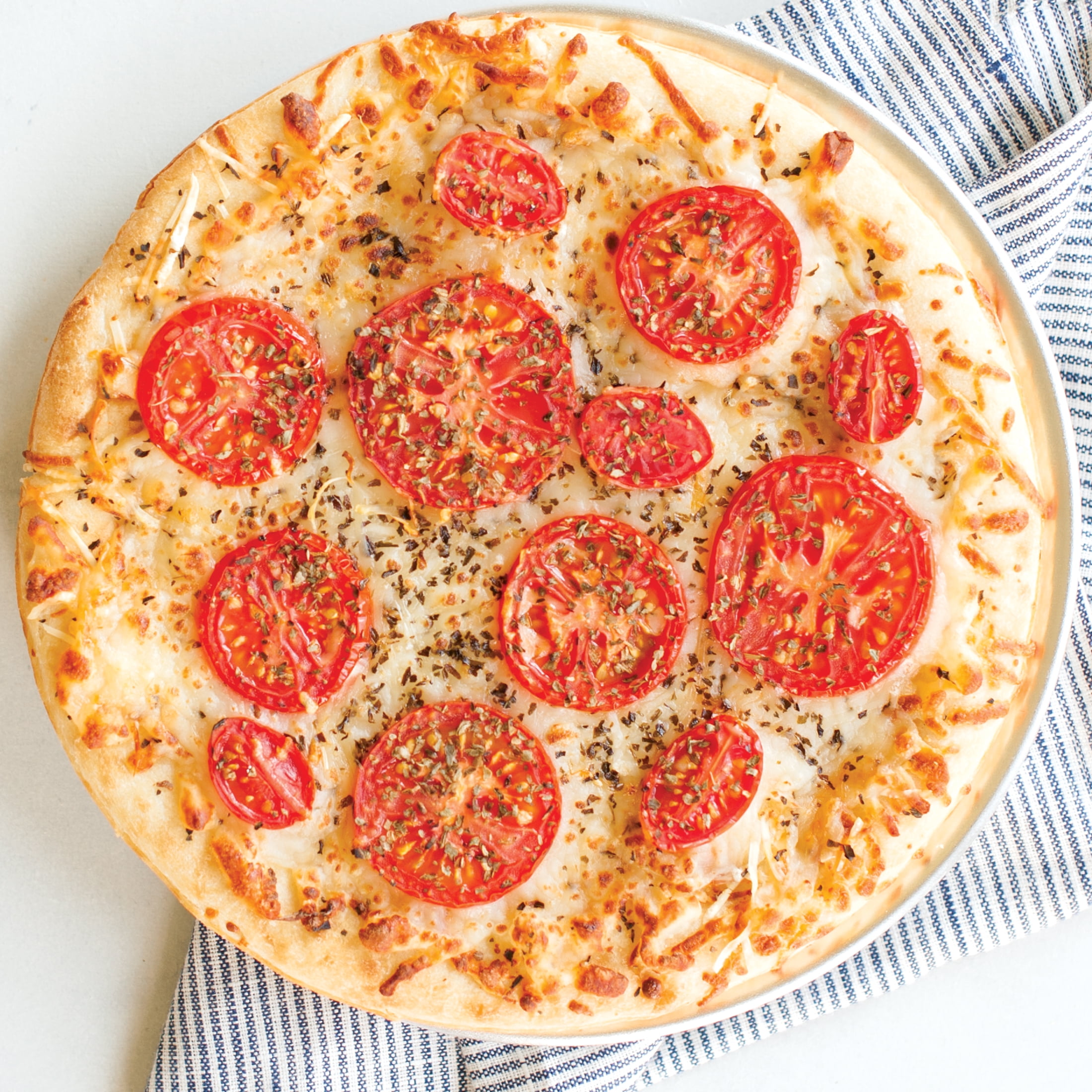 Nordic Ware Naturals 9" Aluminum Pizza Pan Crisper, Silver