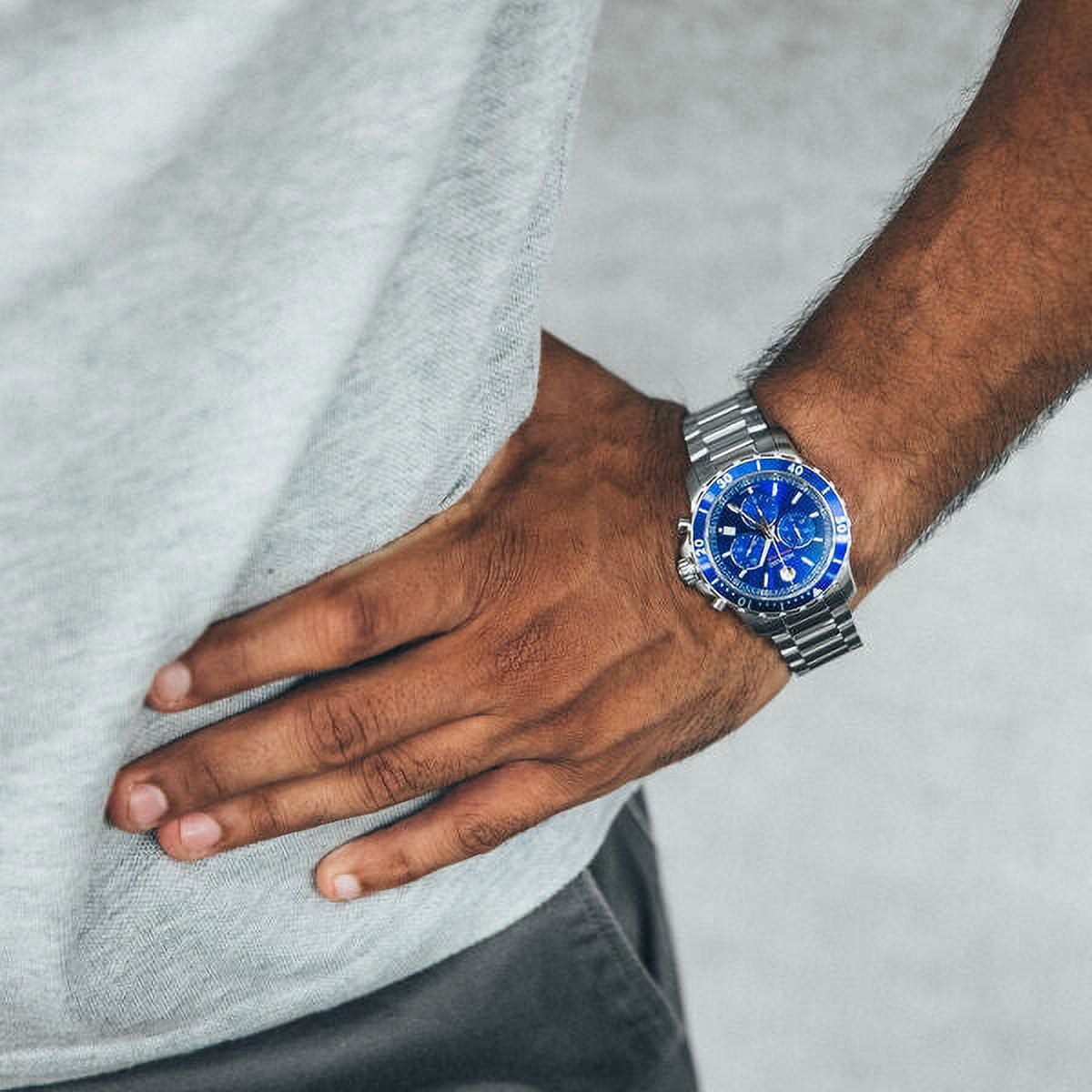 Movado Men's Series 800 Blue Dial Watch - 2600141