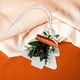 thumbnail image 1 of Colgante de Aromaterapia para Árbol de Navidad | Decoración de Papel Rojo, Blanco y Verde con Aroma a Palo de Madera | Regalo Navideño para Desodorante de Coche y Dormitorio | Adorno Colgante con Aro, 1 of 6