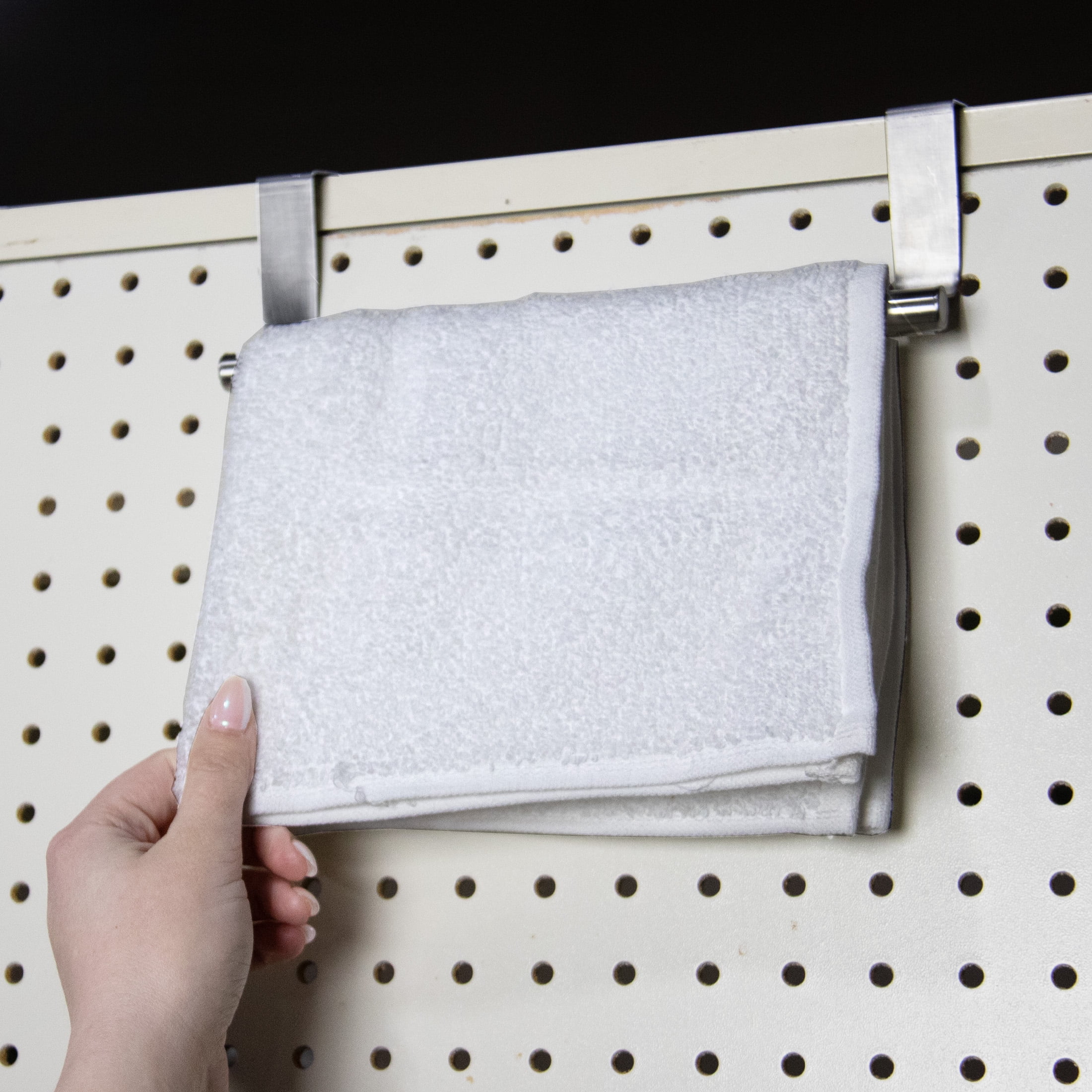Mainstays Stainless Steel Over The Cabinet Towels Holder, 9 Inch, A Practical Choice for Towel Storage and Kitchen Organization
