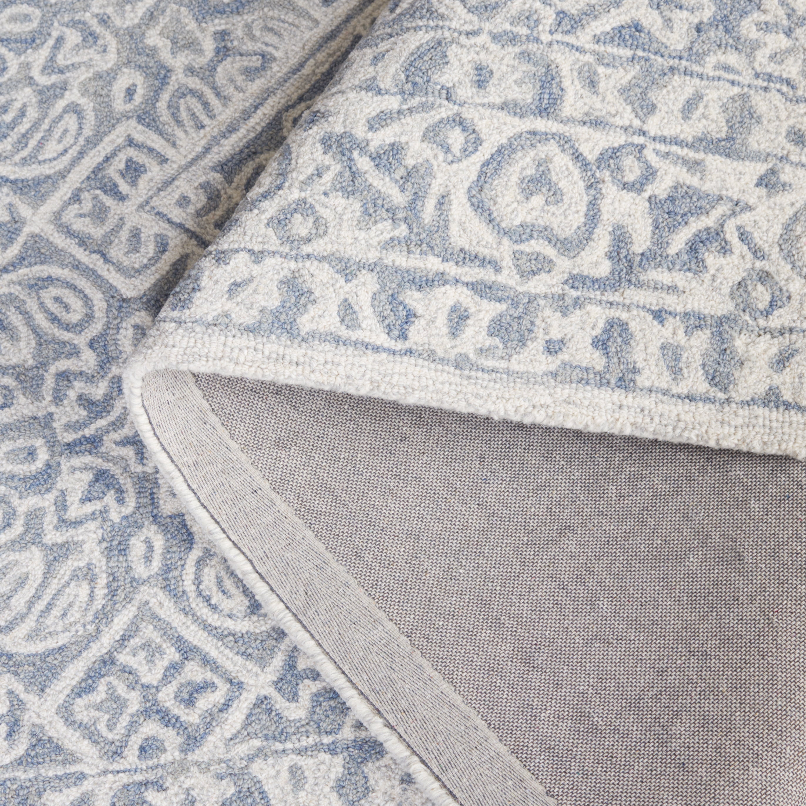Safavieh Dip Dye Felicia Floral Area Rug, Gray/Ivory, 3' x 5'