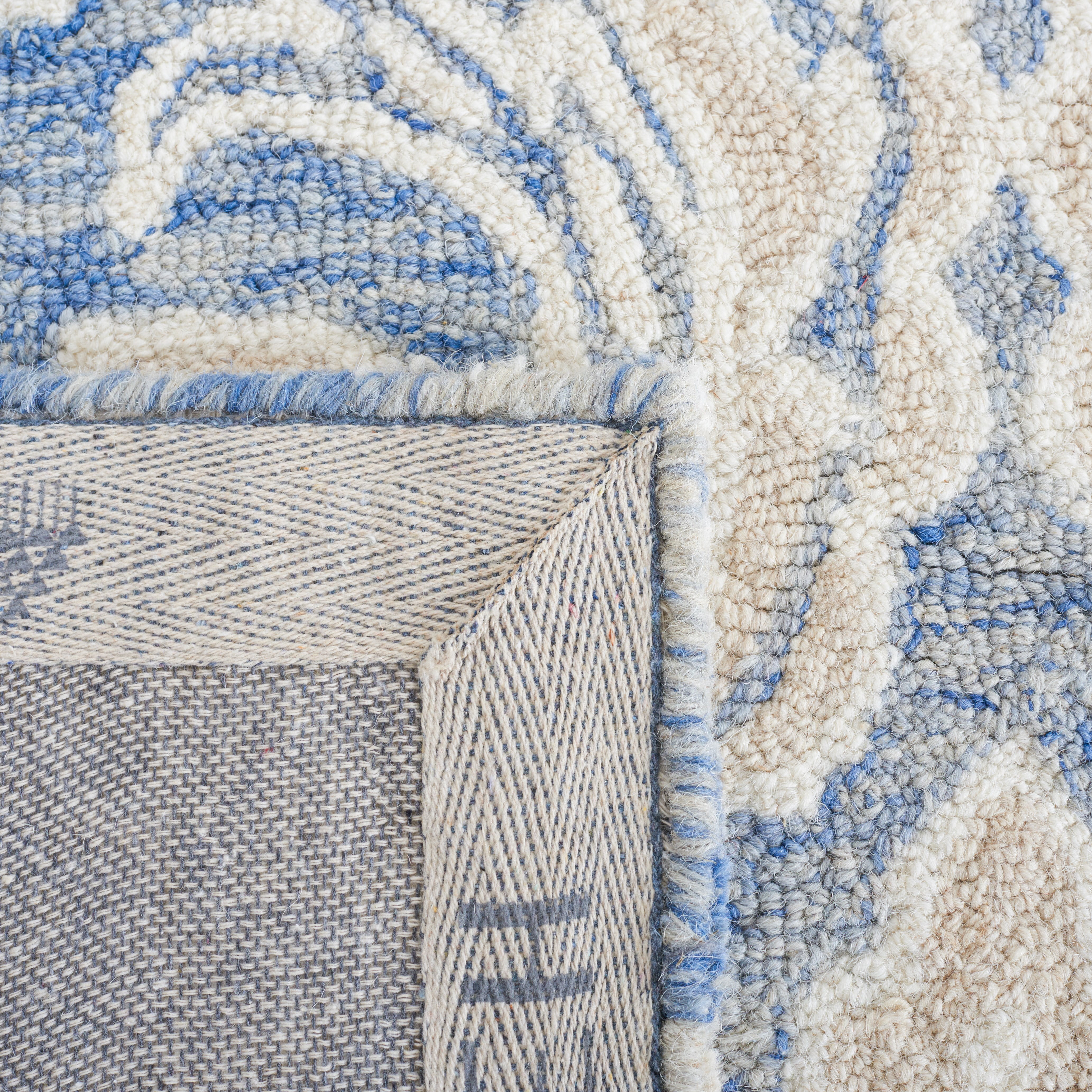 SAFAVIEH Micro-Loop Cornelius Floral Runner Rug, Blue/Ivory, 2'3" x 9'