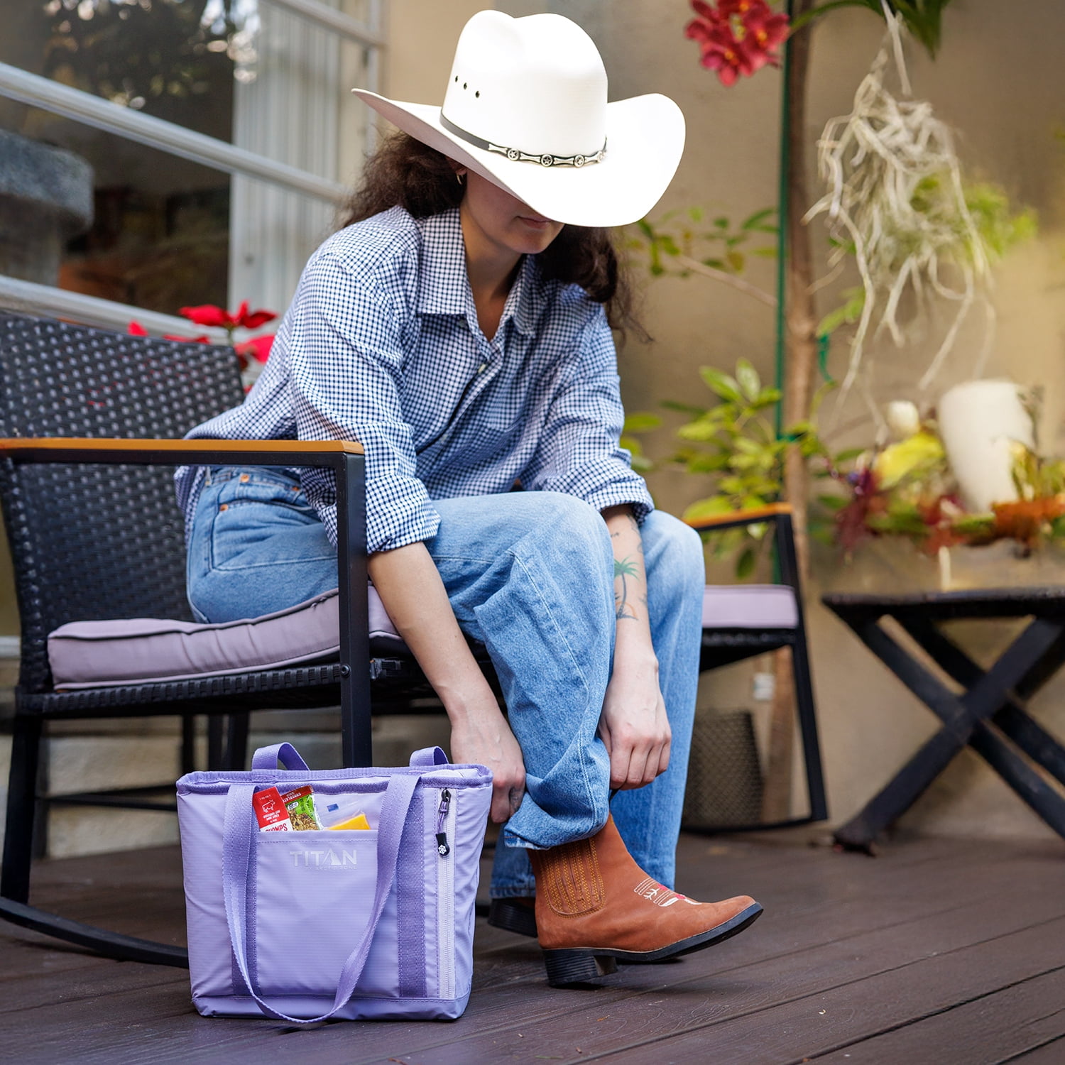 Titan by Arctic Zone 10 Can 7 qt Fridge Cold Insulated Cooler Tote + Ice Walls, Lavender