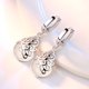 thumbnail image 4 of Pendientes de moda con forma de ojo de gato y luz de luna, con gotas de agua, de cristal de diamante y clip para la oreja, material de vidrio de calidad, estilo artístico versátil, 4 of 6