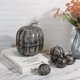 thumbnail image 5 of Paquete de 7 decoraciones de calabaza de oro negro de Acción de Gracias, 4 tamaños de calabazas artificiales, decoración de otoño para chimenea, cocina, fiesta de Acción de Gracias, día de la cosecha, 5 of 5