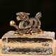 thumbnail image 3 of Adorno de Dinero Feng Shui 2024, Diseño Que Atrae La Riqueza, Artesanía Exquisita, Decoración para El Hogar y La Oficina, Regalo Del Año Nuevo Lunar, Símbolo de Buena Suerte, Tamaño 8 X 5 X 4,5 Cm, 3 of 4