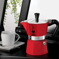 thumbnail image 4 of Cafetière Moka Express à 6 tasses de Bialetti, 4 of 6