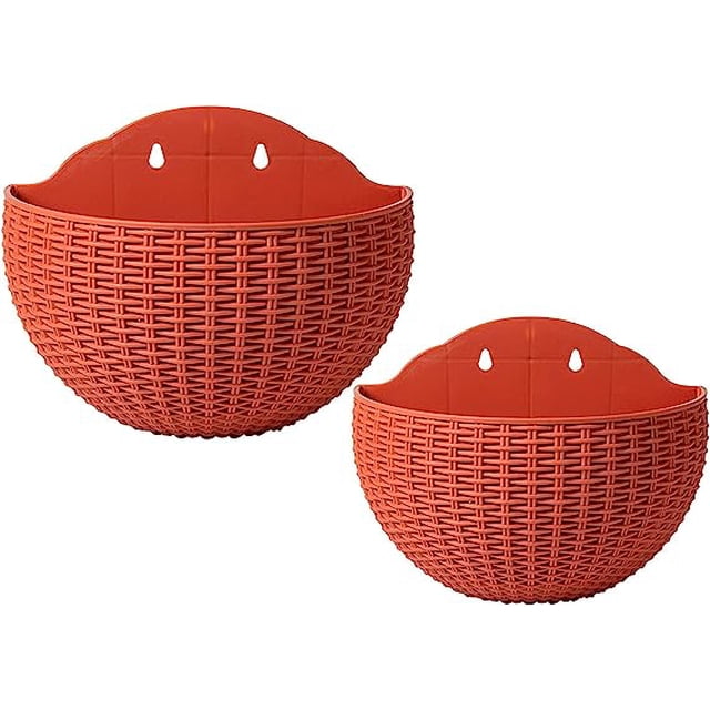 Nvzi 2 macetas colgantes de pared de ratán sintético, semicirculares, para exterior, con orificio de drenaje y ganchos, de plástico, para balcón o valla.