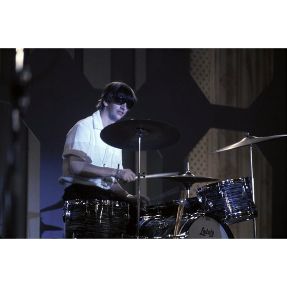 Ringo Starr performing Photo Print (10 x 8)