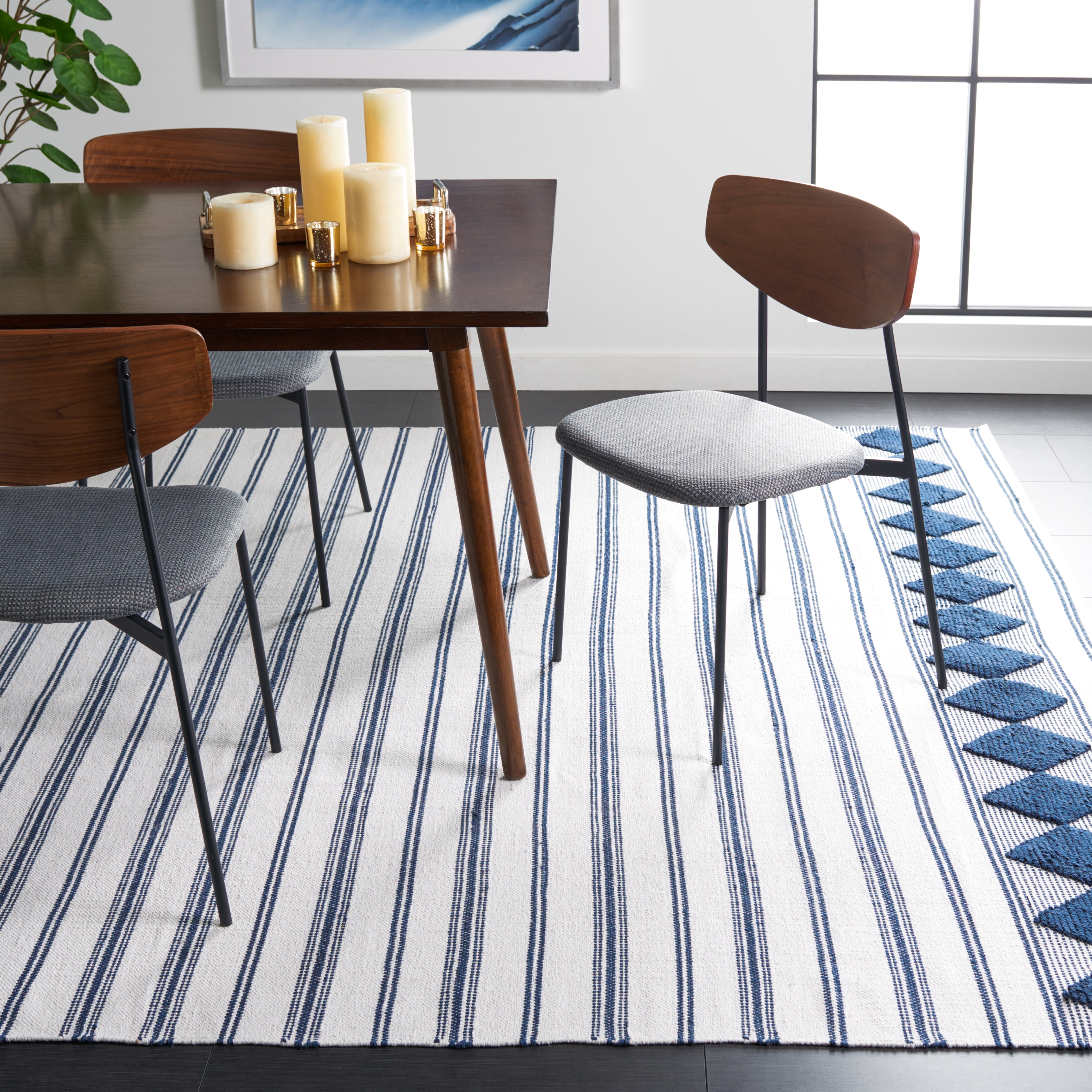 SAFAVIEH Montauk Foliage Striped Cotton Area Rug, Navy/Ivory, 8' x 10'