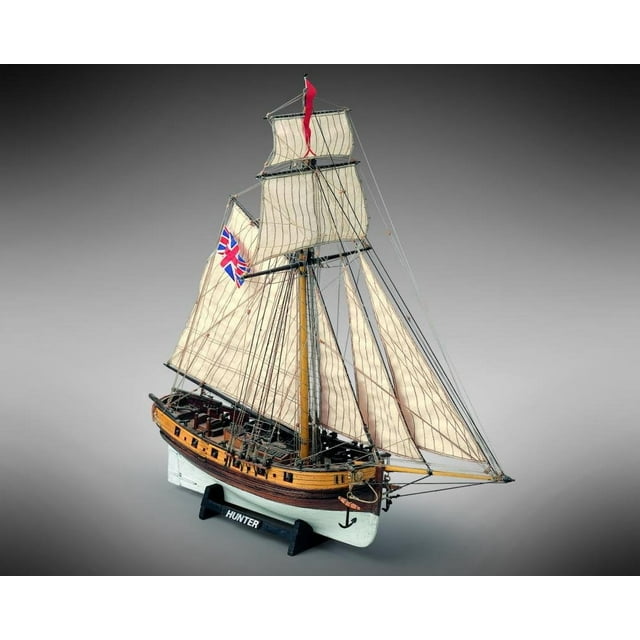 Mamoli MV35 Hunter - Wood Plank-On-Bulkhead Ship Model Kit - Scale 1/72 - Length 440 mm (18")