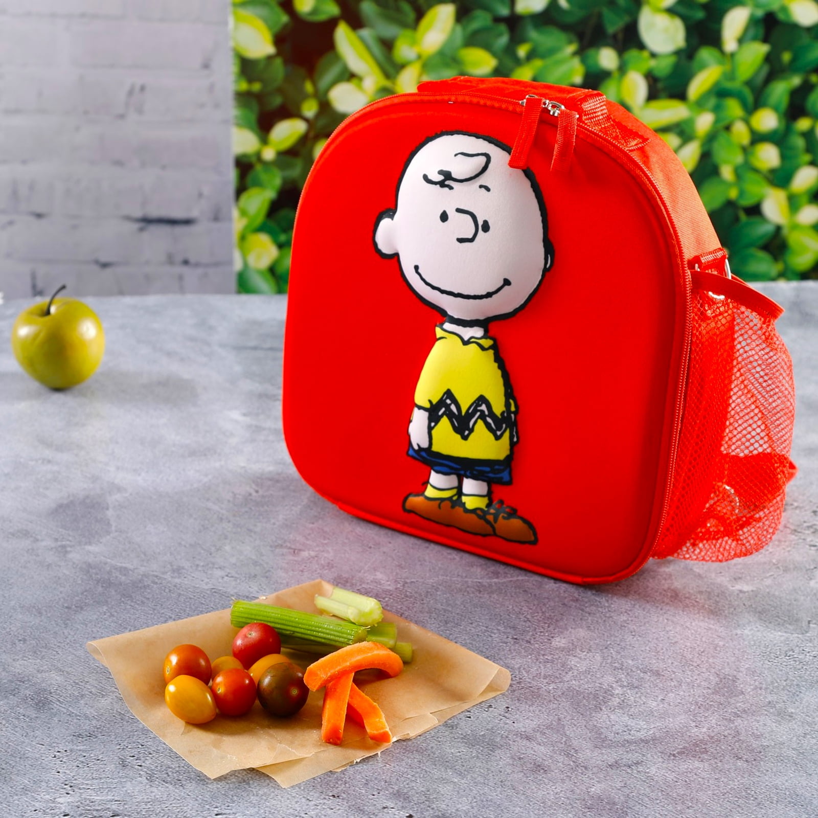 Peanuts Lunch Time Pals Charlie Brown 11.25 Inch Lunch Bag in Red