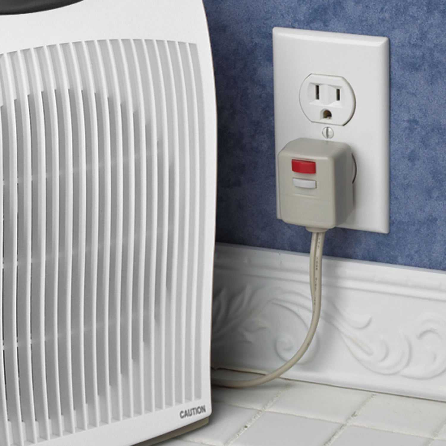 Sunbeam Portable Heater Fan with ALCI Cord for Wet Area Protection  (SFH442-WM1) - Walmart.com