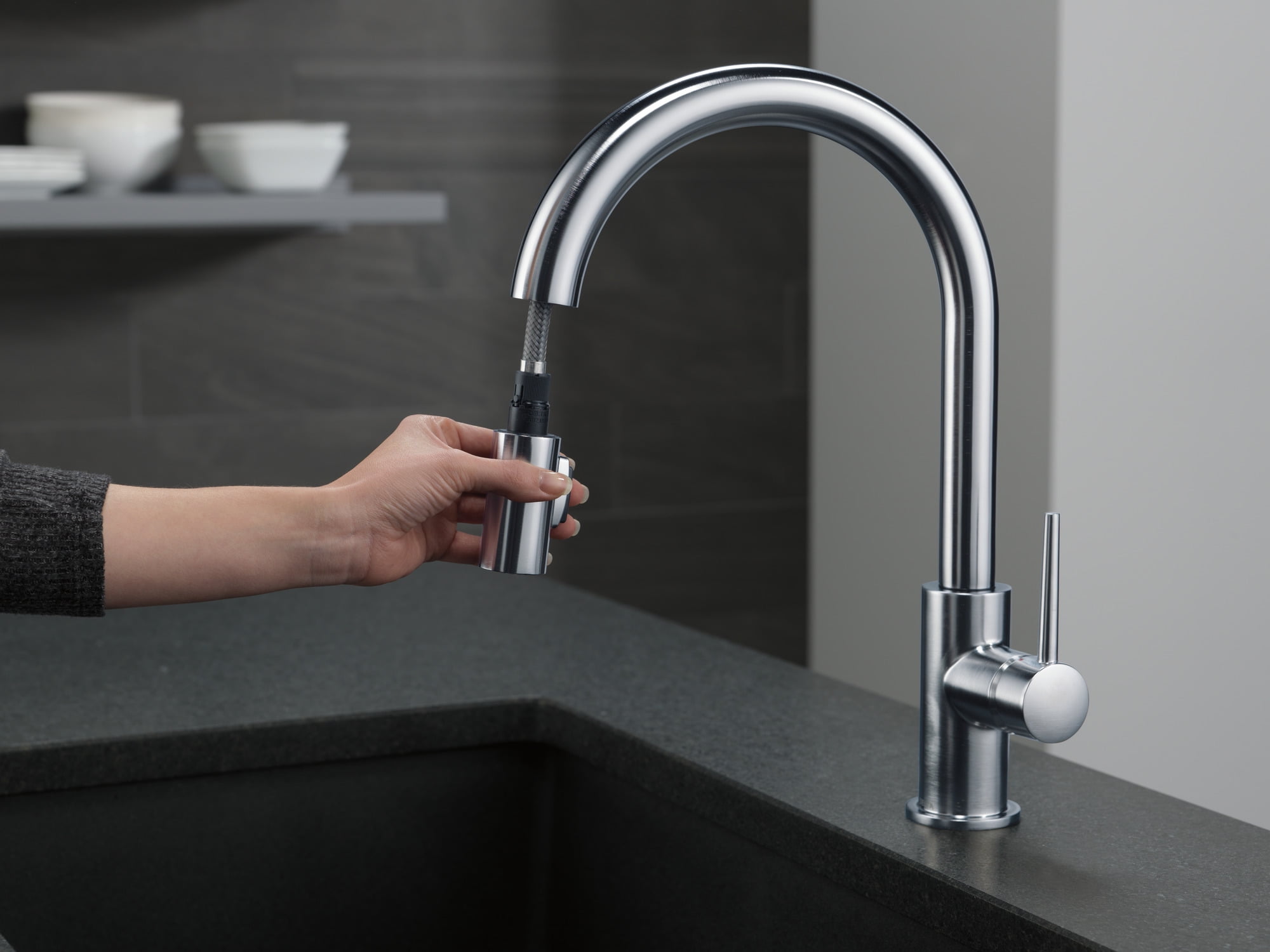 Delta Trinsic Single Handle Pull-Down Kitchen Faucet in Arctic Stainless 9159-AR-DST