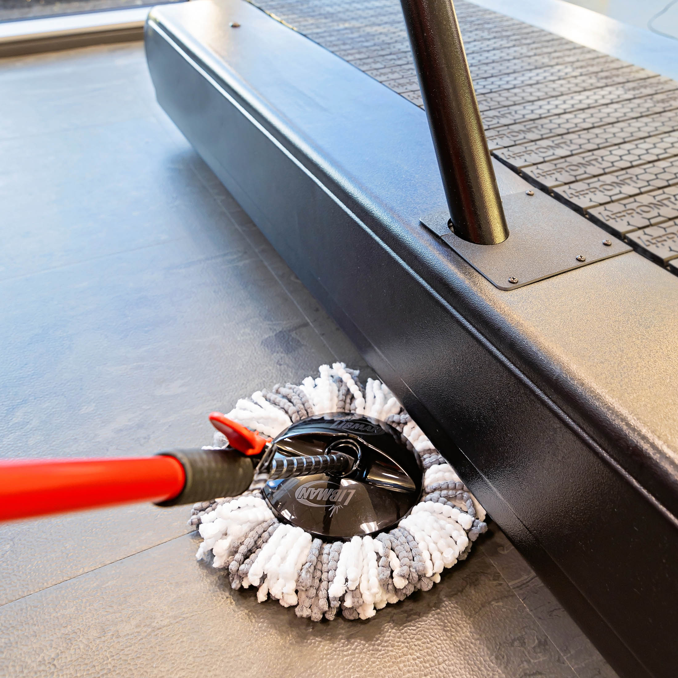 Libman Microfiber High Power Professional Spin Mop System photo 3