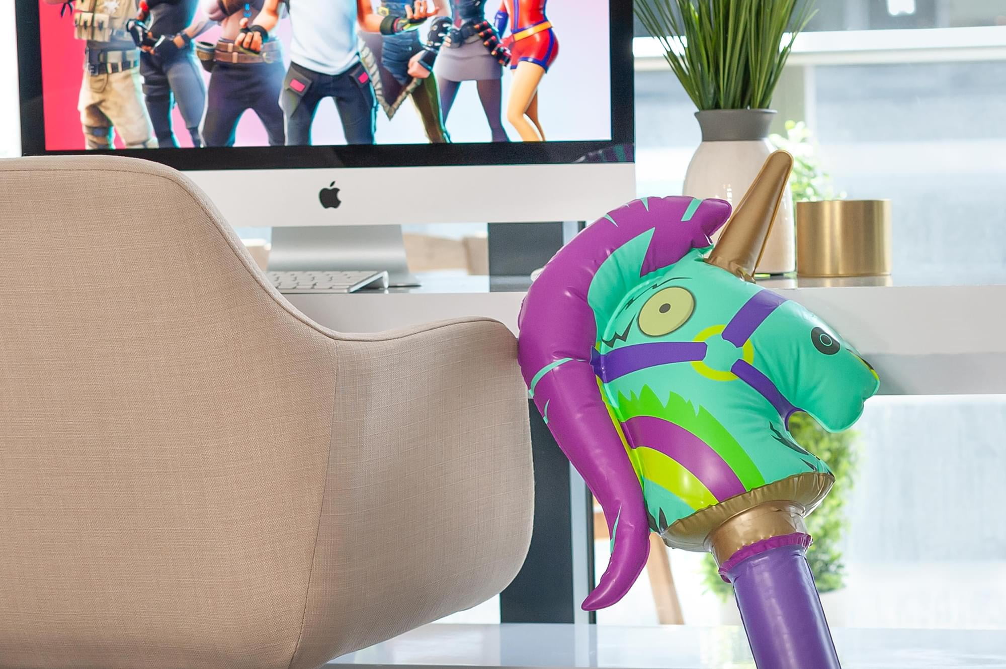 Fortnite Rainbow Smash Skin Inflatable Pickaxe Costume Accessory