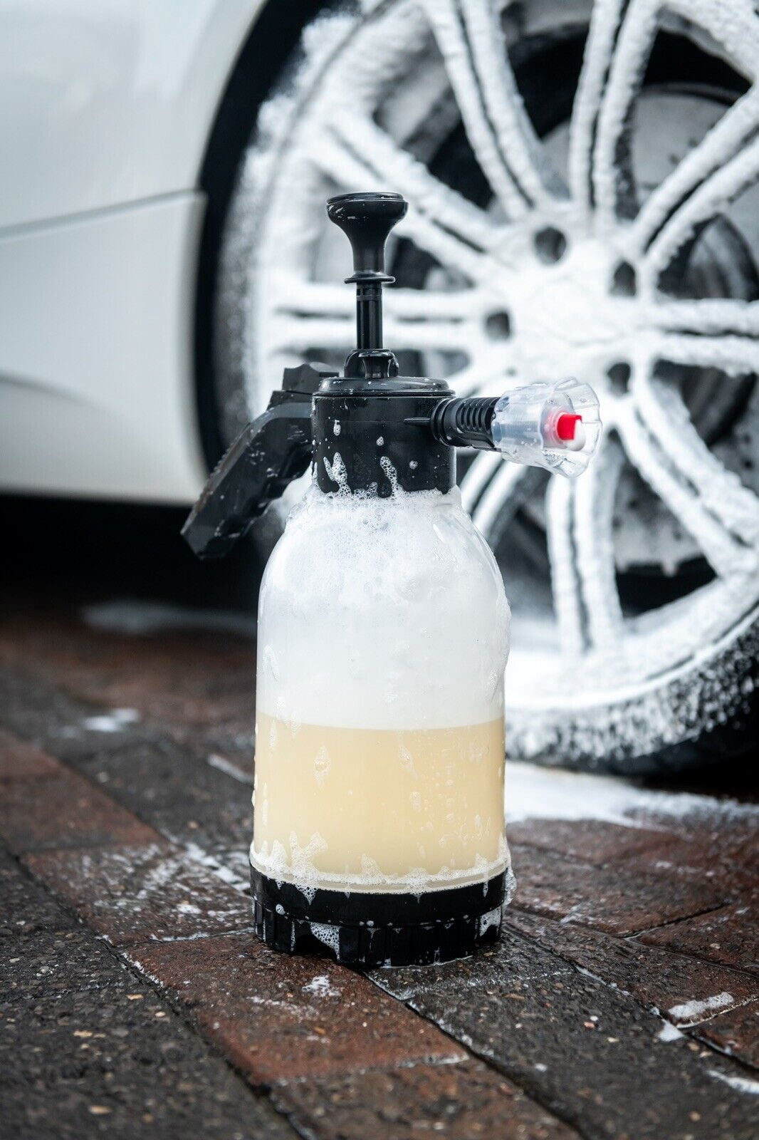WEISIPU 2L Car Wash Foam Sprayer Hand Held Pump Wash Spray Bottle Snow Foam Detailing