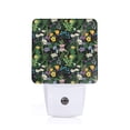 thumbnail image 1 of Fotbe Chamomile Luz Nocturna LED, Luz de Noche con Sensor de Luz Natural de Anochecer a Amanecer, Se Enchufa a la Pared, Blanco Cálido 0.5W-EU, 1 of 7