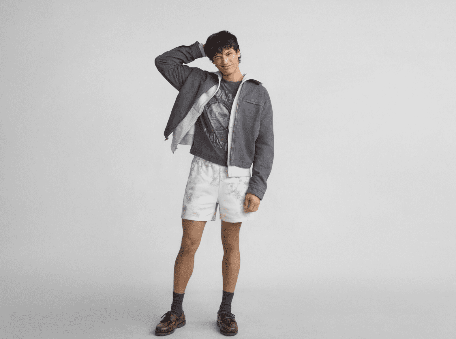 No Boundaries Oversized Cropped Graphic Tee with Short Sleeves, Men's XS-4XLT