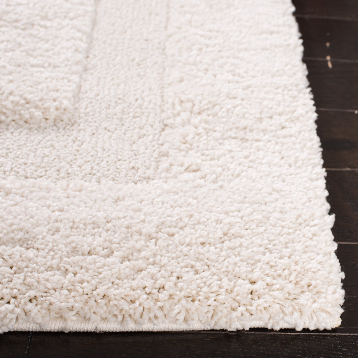 SAFAVIEH Florida Mason Bordered Shag Area Rug, Cream, 4' x 4' Round